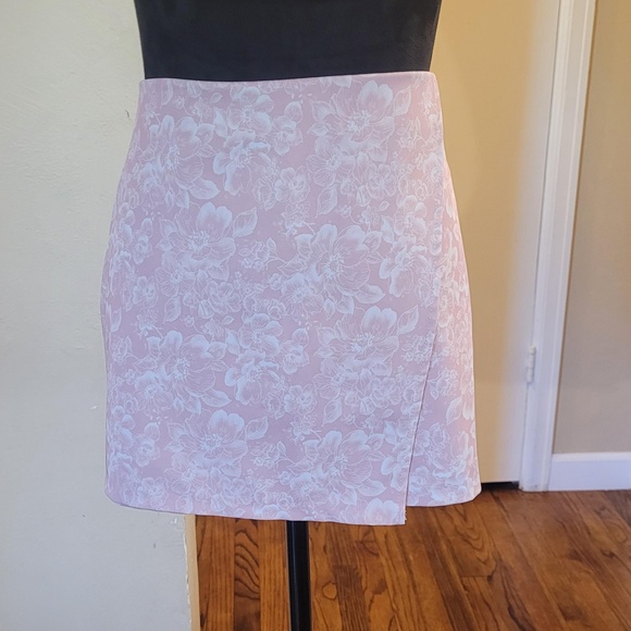 Forever 21 Womens Mini Skirt Size L Pink Floral Faux Wrap Boho Chic Summer - Picture 1 of 3